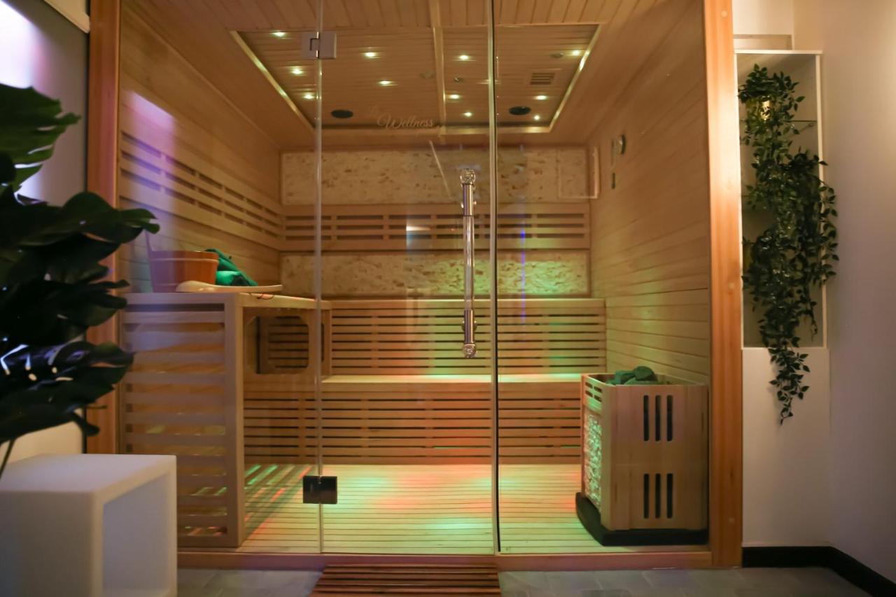 Hotel Le Wellness Privatif Seraing Exterior foto